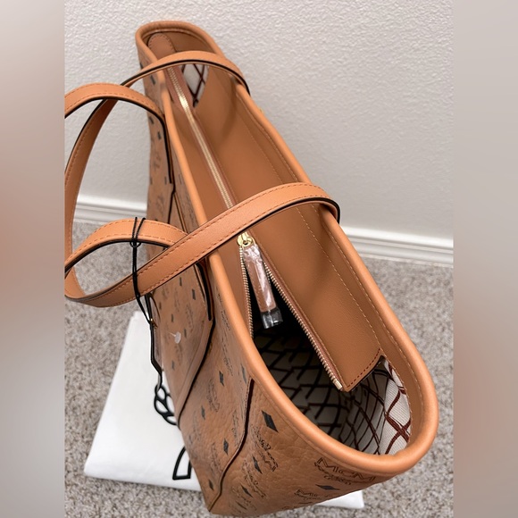 ❌SOLD❌NWT MCM Toni Visetos Coated Canvas Shopper Tote Bag - Picture 12 of 16